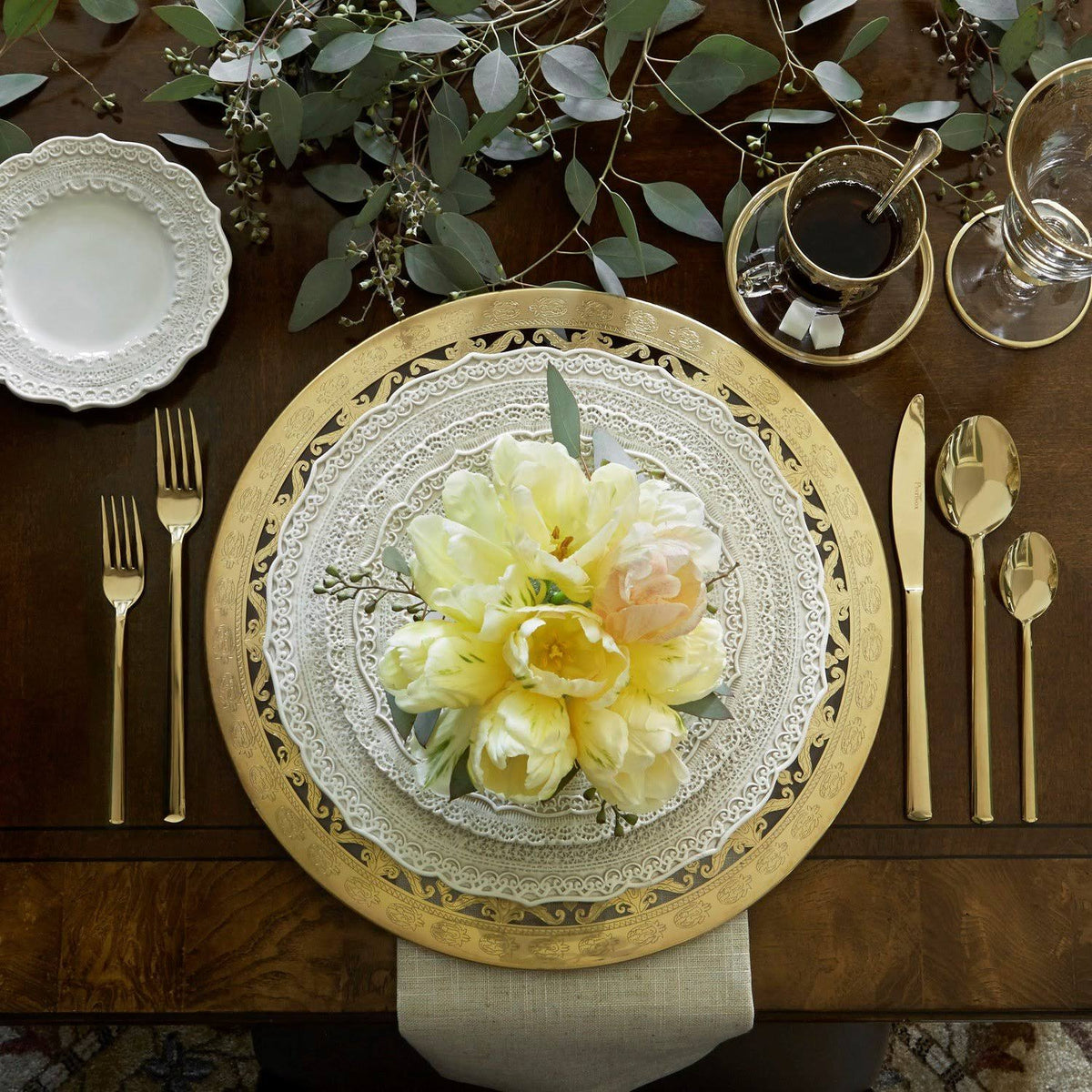 Gold Salad/Dessert Plate A390